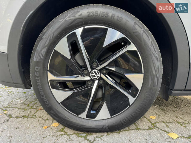 Серый Фольксваген ID.4, объемом двигателя 0 л и пробегом 136 тыс. км за 21000 $, фото 30 на Automoto.ua