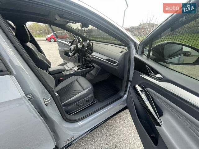 Сірий Фольксваген ID.4, об'ємом двигуна 0 л та пробігом 62 тис. км за 24999 $, фото 18 на Automoto.ua