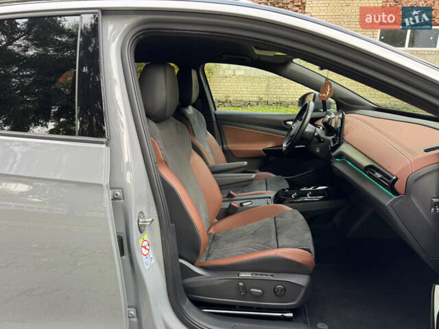 Серый Фольксваген ID.4, объемом двигателя 0 л и пробегом 136 тыс. км за 21000 $, фото 89 на Automoto.ua