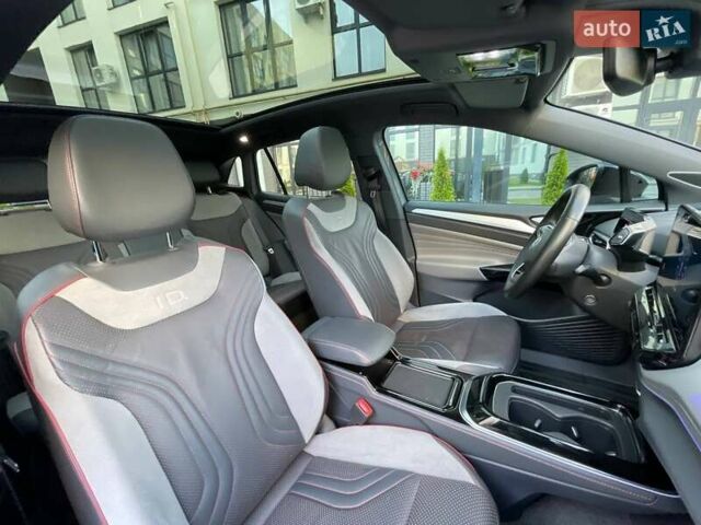 Серый Фольксваген ID.4, объемом двигателя 0 л и пробегом 65 тыс. км за 26800 $, фото 23 на Automoto.ua