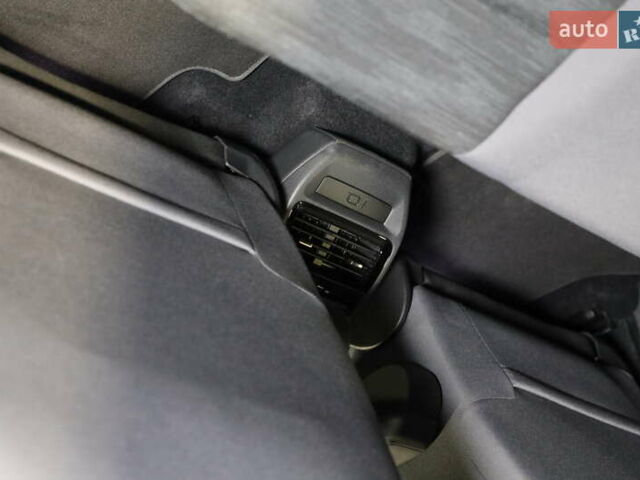 Серый Фольксваген ID.4, объемом двигателя 0 л и пробегом 34 тыс. км за 21300 $, фото 31 на Automoto.ua