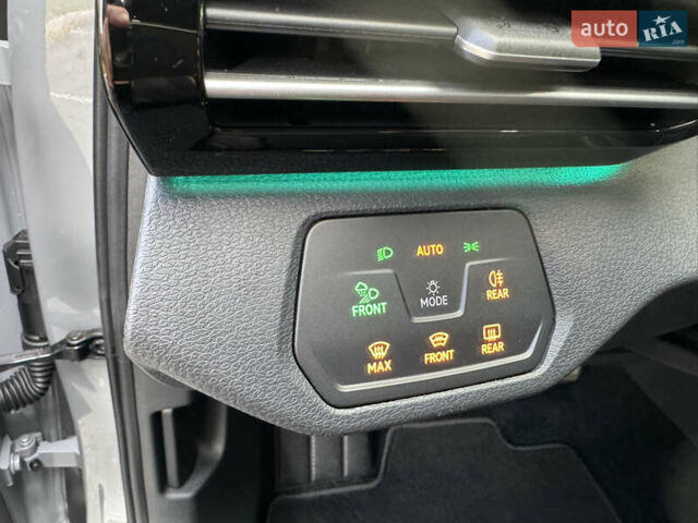 Серый Фольксваген ID.4, объемом двигателя 0 л и пробегом 136 тыс. км за 21000 $, фото 40 на Automoto.ua