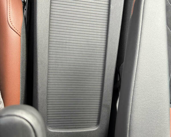 Серый Фольксваген ID.4, объемом двигателя 0 л и пробегом 136 тыс. км за 21000 $, фото 73 на Automoto.ua