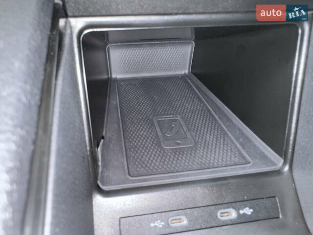 Серый Фольксваген ID.4, объемом двигателя 0 л и пробегом 136 тыс. км за 21000 $, фото 72 на Automoto.ua