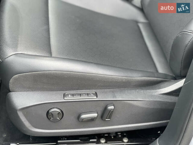 Серый Фольксваген ID.4, объемом двигателя 0 л и пробегом 104 тыс. км за 22600 $, фото 35 на Automoto.ua