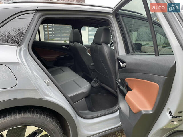 Серый Фольксваген ID.4, объемом двигателя 0 л и пробегом 104 тыс. км за 22600 $, фото 16 на Automoto.ua