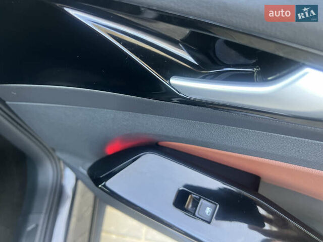 Серый Фольксваген ID.4, объемом двигателя 0 л и пробегом 168 тыс. км за 19850 $, фото 13 на Automoto.ua