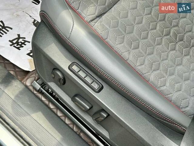 Серый Фольксваген ID.4, объемом двигателя 0 л и пробегом 77 тыс. км за 23000 $, фото 9 на Automoto.ua