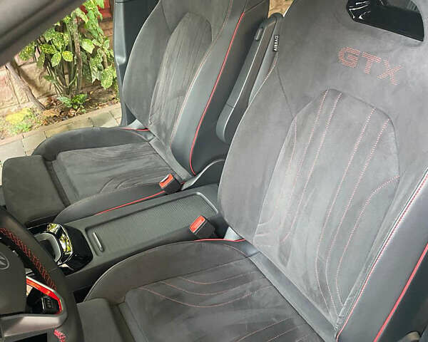 Серый Фольксваген ID.4, объемом двигателя 0 л и пробегом 56 тыс. км за 34500 $, фото 2 на Automoto.ua