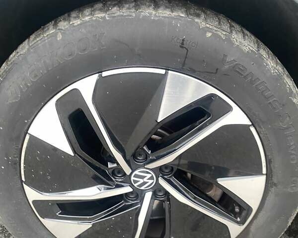 Сірий Фольксваген ID.4, об'ємом двигуна 0 л та пробігом 178 тис. км за 19299 $, фото 14 на Automoto.ua