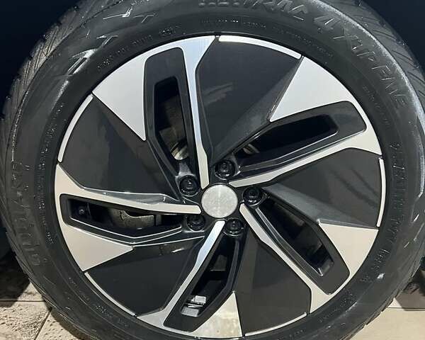 Серый Фольксваген ID.4, объемом двигателя 0 л и пробегом 70 тыс. км за 24000 $, фото 10 на Automoto.ua