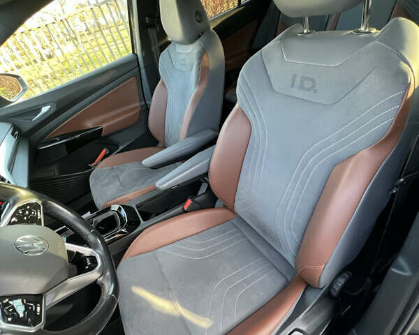 Сірий Фольксваген ID.4, об'ємом двигуна 0 л та пробігом 104 тис. км за 21700 $, фото 10 на Automoto.ua