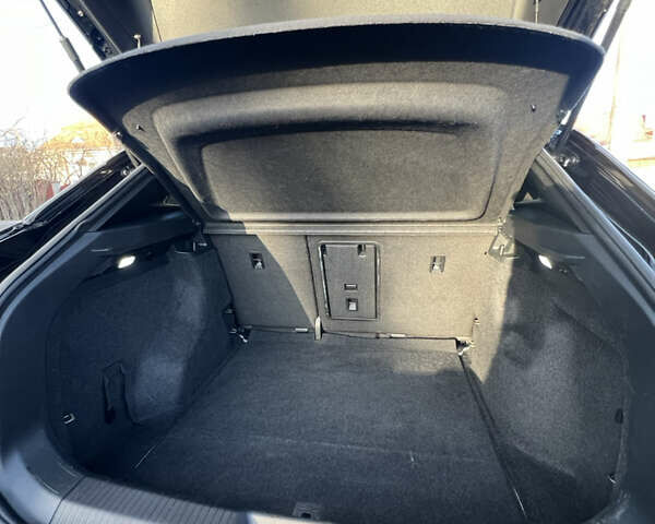 Сірий Фольксваген ID.4, об'ємом двигуна 0 л та пробігом 104 тис. км за 21700 $, фото 18 на Automoto.ua