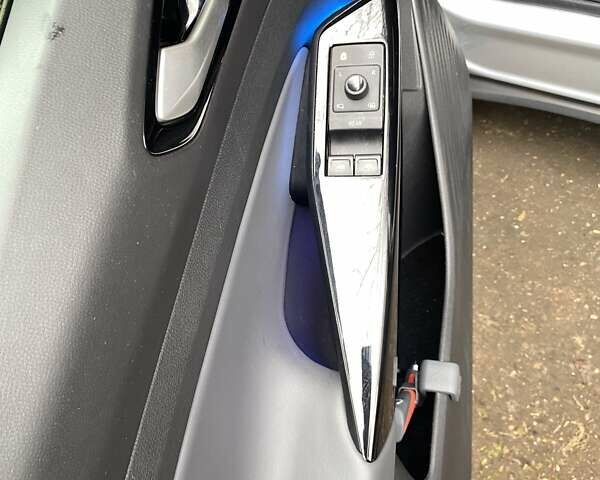 Сірий Фольксваген ID.4, об'ємом двигуна 0 л та пробігом 178 тис. км за 19299 $, фото 26 на Automoto.ua