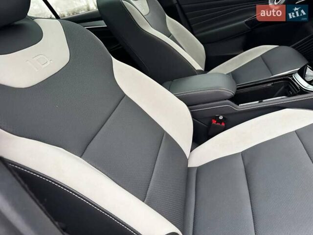 Сірий Фольксваген ID.4, об'ємом двигуна 0 л та пробігом 66 тис. км за 22800 $, фото 41 на Automoto.ua