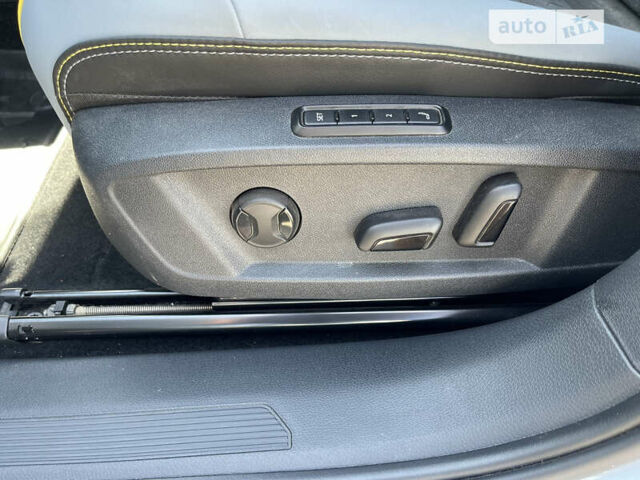 Серый Фольксваген ID.4, объемом двигателя 0 л и пробегом 32 тыс. км за 25200 $, фото 16 на Automoto.ua