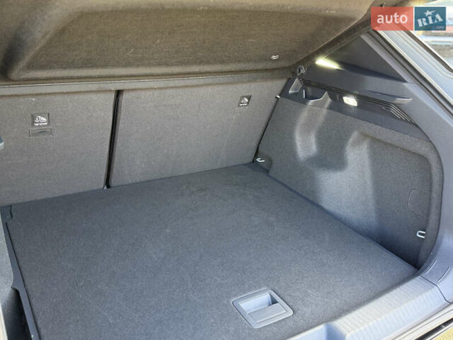 Сірий Фольксваген ID.4, об'ємом двигуна 0 л та пробігом 25 тис. км за 27300 $, фото 16 на Automoto.ua