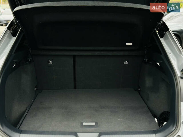 Серый Фольксваген ID.4, объемом двигателя 0 л и пробегом 74 тыс. км за 28000 $, фото 11 на Automoto.ua