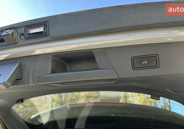 Серый Фольксваген ID.4, объемом двигателя 0 л и пробегом 110 тыс. км за 21900 $, фото 7 на Automoto.ua