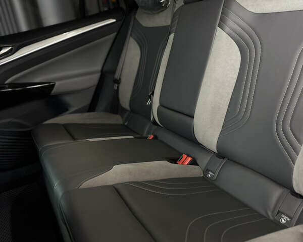 Серый Фольксваген ID.4, объемом двигателя 0 л и пробегом 88 тыс. км за 24300 $, фото 18 на Automoto.ua