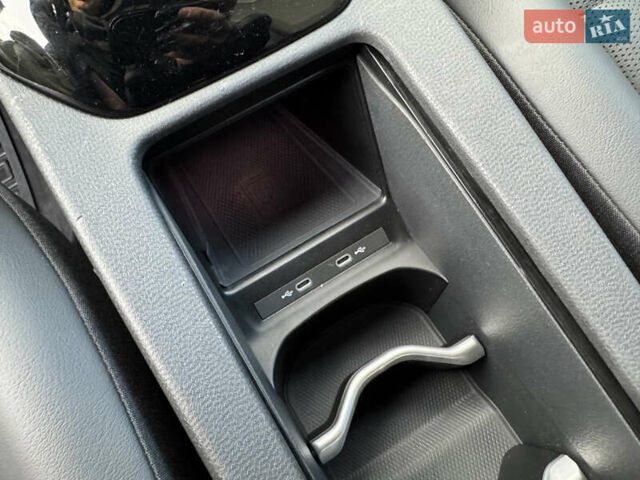 Серый Фольксваген ID.4, объемом двигателя 0 л и пробегом 46 тыс. км за 23000 $, фото 31 на Automoto.ua