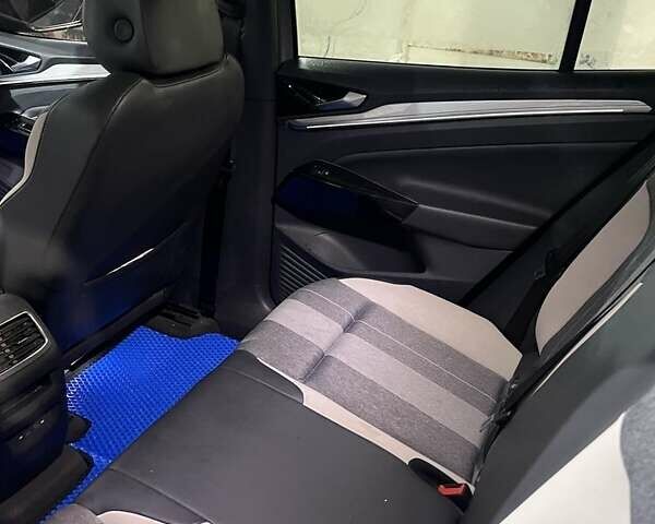 Серый Фольксваген ID.4, объемом двигателя 0 л и пробегом 70 тыс. км за 24000 $, фото 12 на Automoto.ua