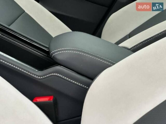 Сірий Фольксваген ID.4, об'ємом двигуна 0 л та пробігом 66 тис. км за 22800 $, фото 23 на Automoto.ua