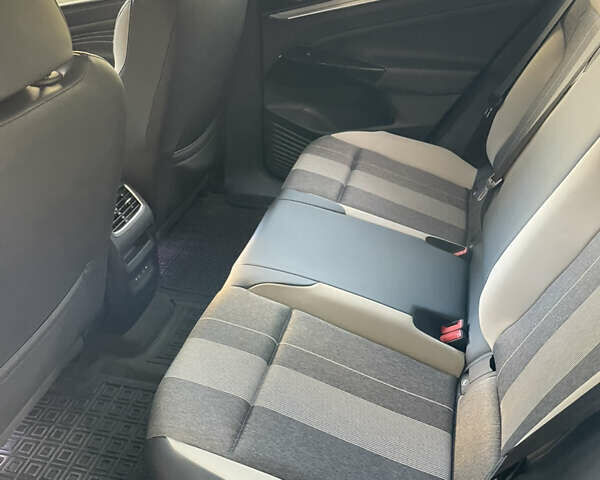 Серый Фольксваген ID.4, объемом двигателя 0 л и пробегом 40 тыс. км за 22000 $, фото 2 на Automoto.ua