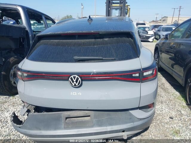 Серый Фольксваген ID.4, объемом двигателя 0 л и пробегом 141 тыс. км за 14300 $, фото 4 на Automoto.ua