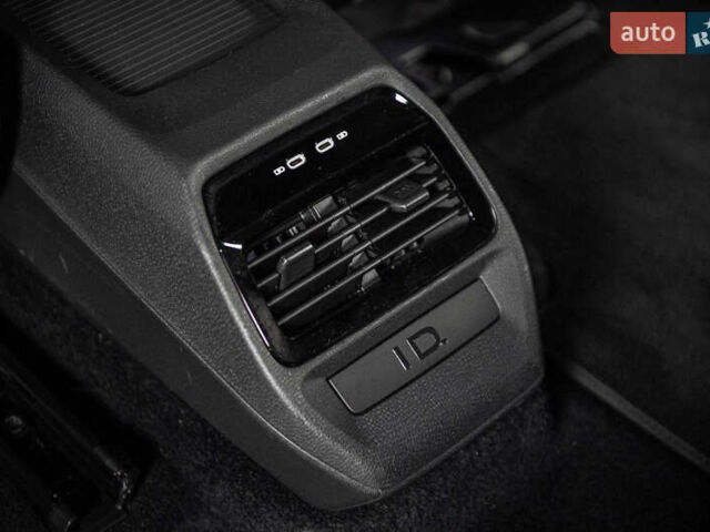 Серый Фольксваген ID.4, объемом двигателя 0 л и пробегом 17 тыс. км за 24900 $, фото 25 на Automoto.ua