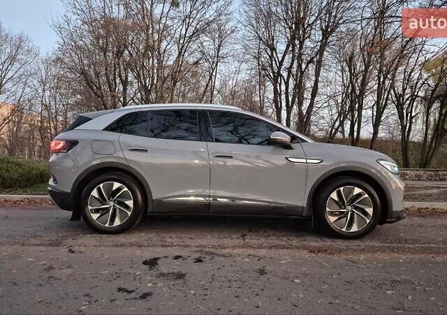 Серый Фольксваген ID.4, объемом двигателя 0 л и пробегом 59 тыс. км за 23400 $, фото 3 на Automoto.ua