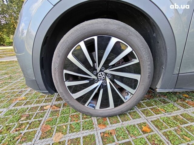 Серый Фольксваген ID.4, объемом двигателя 0 л и пробегом 64 тыс. км за 24000 $, фото 18 на Automoto.ua