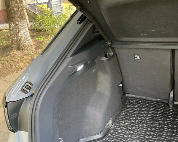 Серый Фольксваген ID.4, объемом двигателя 0 л и пробегом 40 тыс. км за 22000 $, фото 4 на Automoto.ua