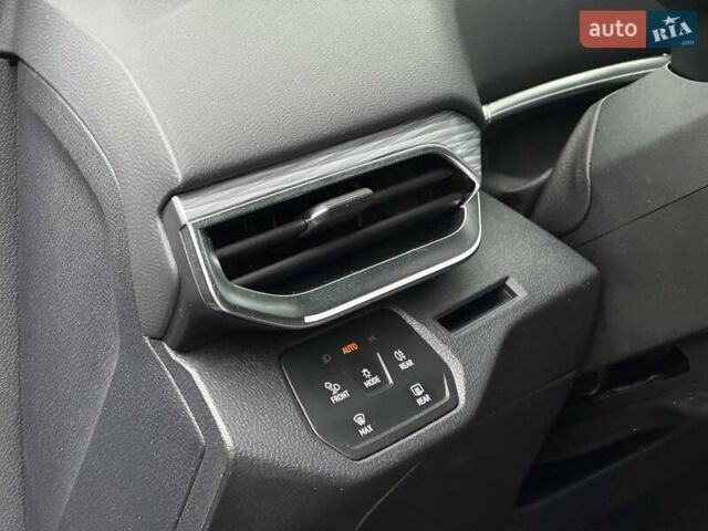 Сірий Фольксваген ID.4, об'ємом двигуна 0 л та пробігом 66 тис. км за 22800 $, фото 26 на Automoto.ua