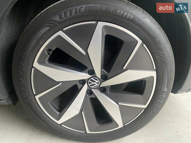 Серый Фольксваген ID.4, объемом двигателя 0 л и пробегом 6 тыс. км за 25200 $, фото 12 на Automoto.ua