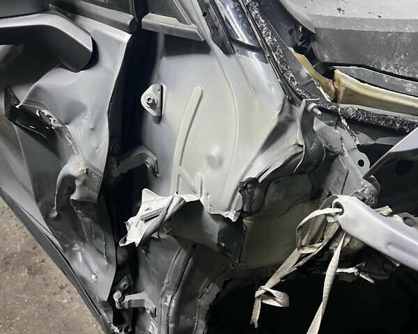 Серый Фольксваген ID.4, объемом двигателя 0 л и пробегом 104 тыс. км за 12700 $, фото 12 на Automoto.ua