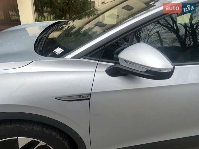 Сірий Фольксваген ID.4, об'ємом двигуна 0 л та пробігом 178 тис. км за 19299 $, фото 16 на Automoto.ua