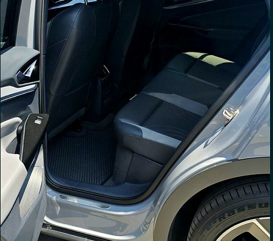 Серый Фольксваген ID.4, объемом двигателя 0 л и пробегом 45 тыс. км за 24800 $, фото 2 на Automoto.ua