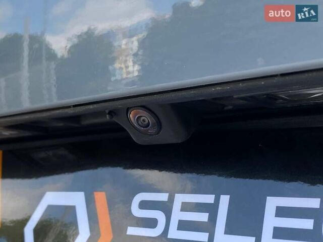 Серый Фольксваген ID.4, объемом двигателя 0 л и пробегом 31 тыс. км за 30490 $, фото 3 на Automoto.ua