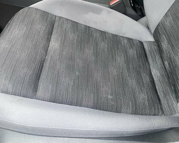 Сірий Фольксваген ID.4, об'ємом двигуна 0 л та пробігом 178 тис. км за 19299 $, фото 7 на Automoto.ua