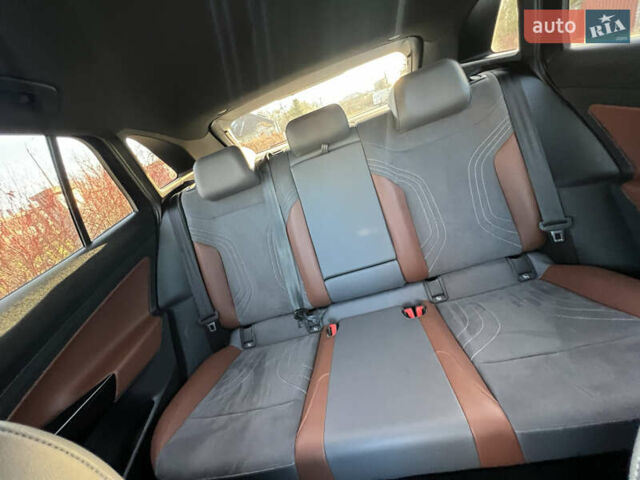 Сірий Фольксваген ID.4, об'ємом двигуна 0 л та пробігом 104 тис. км за 21700 $, фото 19 на Automoto.ua
