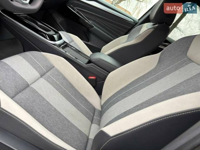 Сірий Фольксваген ID.4, об'ємом двигуна 0 л та пробігом 77 тис. км за 22350 $, фото 27 на Automoto.ua