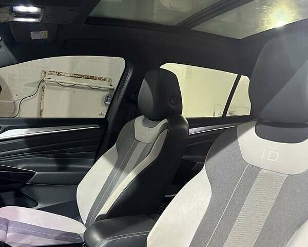 Серый Фольксваген ID.4, объемом двигателя 0 л и пробегом 70 тыс. км за 24000 $, фото 6 на Automoto.ua