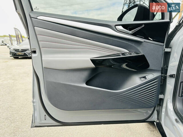 Серый Фольксваген ID.4, объемом двигателя 0 л и пробегом 74 тыс. км за 28000 $, фото 16 на Automoto.ua