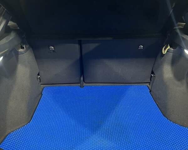 Серый Фольксваген ID.4, объемом двигателя 0 л и пробегом 70 тыс. км за 24000 $, фото 13 на Automoto.ua