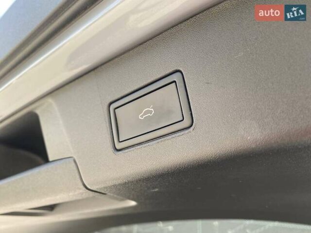 Серый Фольксваген ID.4, объемом двигателя 0 л и пробегом 31 тыс. км за 30490 $, фото 26 на Automoto.ua