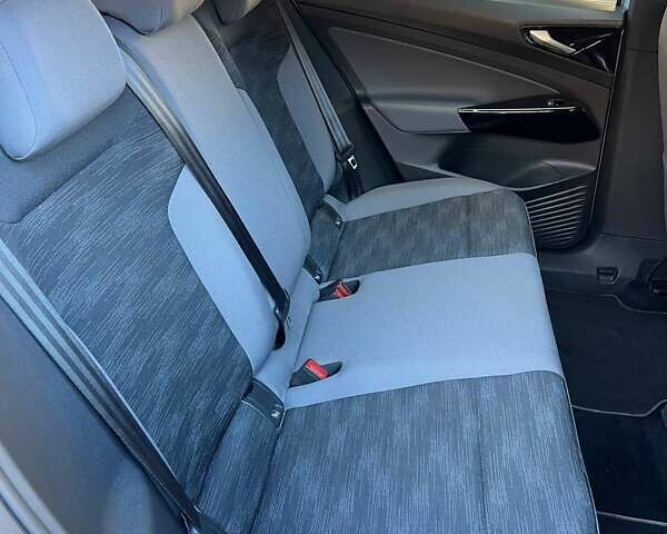 Серый Фольксваген ID.4, объемом двигателя 0 л и пробегом 37 тыс. км за 26200 $, фото 5 на Automoto.ua