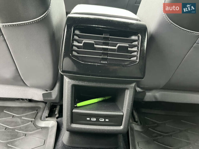 Серый Фольксваген ID.4, объемом двигателя 0 л и пробегом 24 тыс. км за 25900 $, фото 12 на Automoto.ua