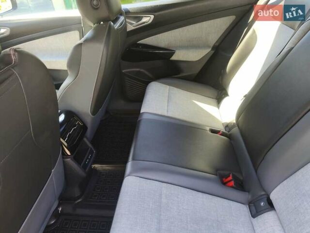 Серый Фольксваген ID.4, объемом двигателя 0 л и пробегом 58 тыс. км за 22800 $, фото 6 на Automoto.ua