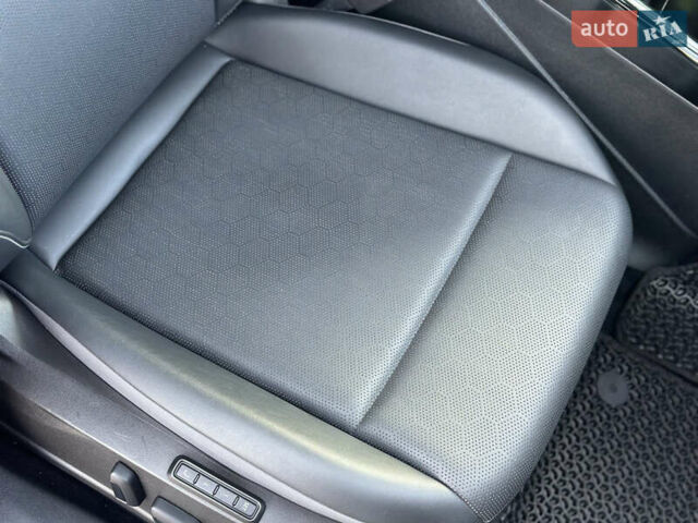 Серый Фольксваген ID.4, объемом двигателя 0 л и пробегом 80 тыс. км за 22500 $, фото 44 на Automoto.ua